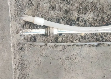 鄂托克前卫生间测漏水之解决方法